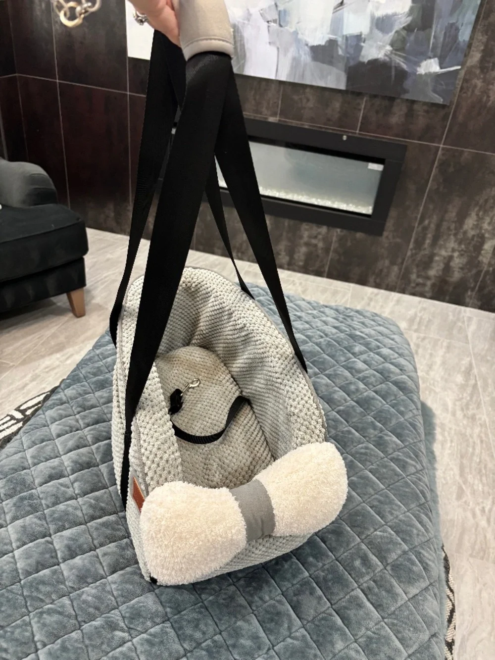 New Comfortable Plush Dog Car Seat Traveler Carrier on Car Armrest, Small Dogs
